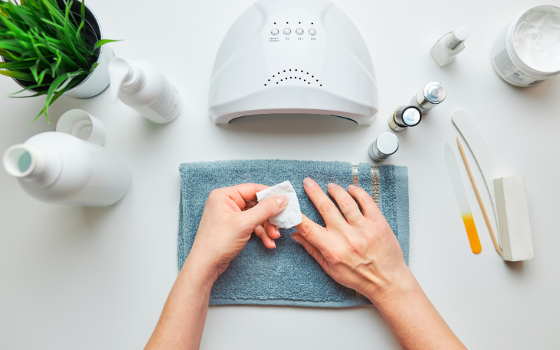 セルフジェルネイルに必要な最低限アイテム（ライト・ベース・トップ）