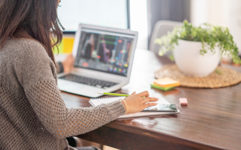 alt="在宅ワーク 初心者が月5万円を目指すロードマップのイメージ"
