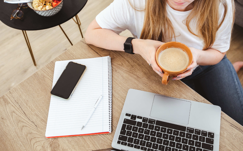 alt="在宅ワーク 初心者が月3万円を安定して稼ぐイメージ"