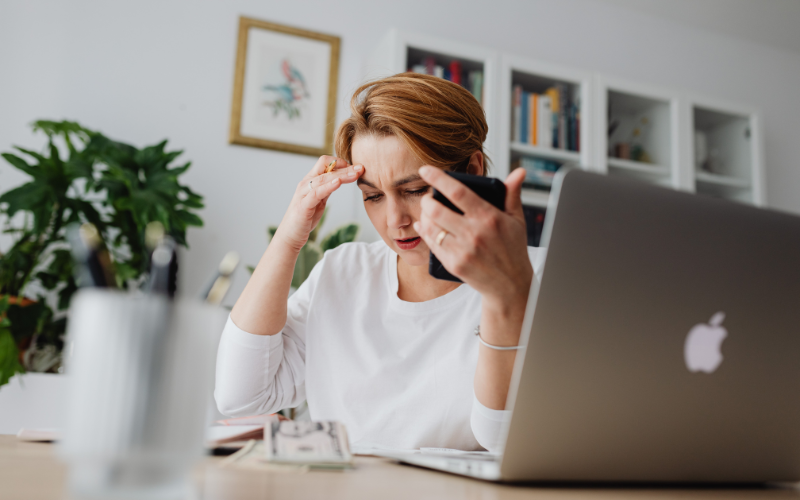 alt="在宅ワーク 怪しい 不安に感じる人"